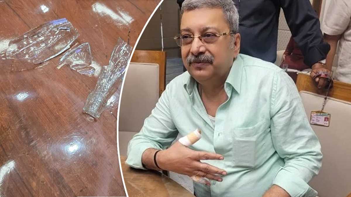 जेपीसी की बैठक में टीएमसी सांसद कल्याण बनर्जी ने तोड़ी बोतल, भाजपा और विपक्षी सांसदों के बीच तीखी बहस जेपीसी की बैठक में टीएमसी सांसद कल्याण बनर्जी ने तोड़ी बोतल, भाजपा और विपक्षी सांसदों के बीच तीखी बहस